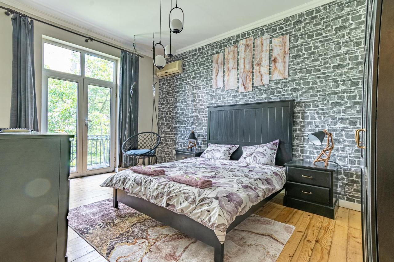 5 Seconds Away From The Main Street, Free Secured Parking Apartment София Екстериор снимка