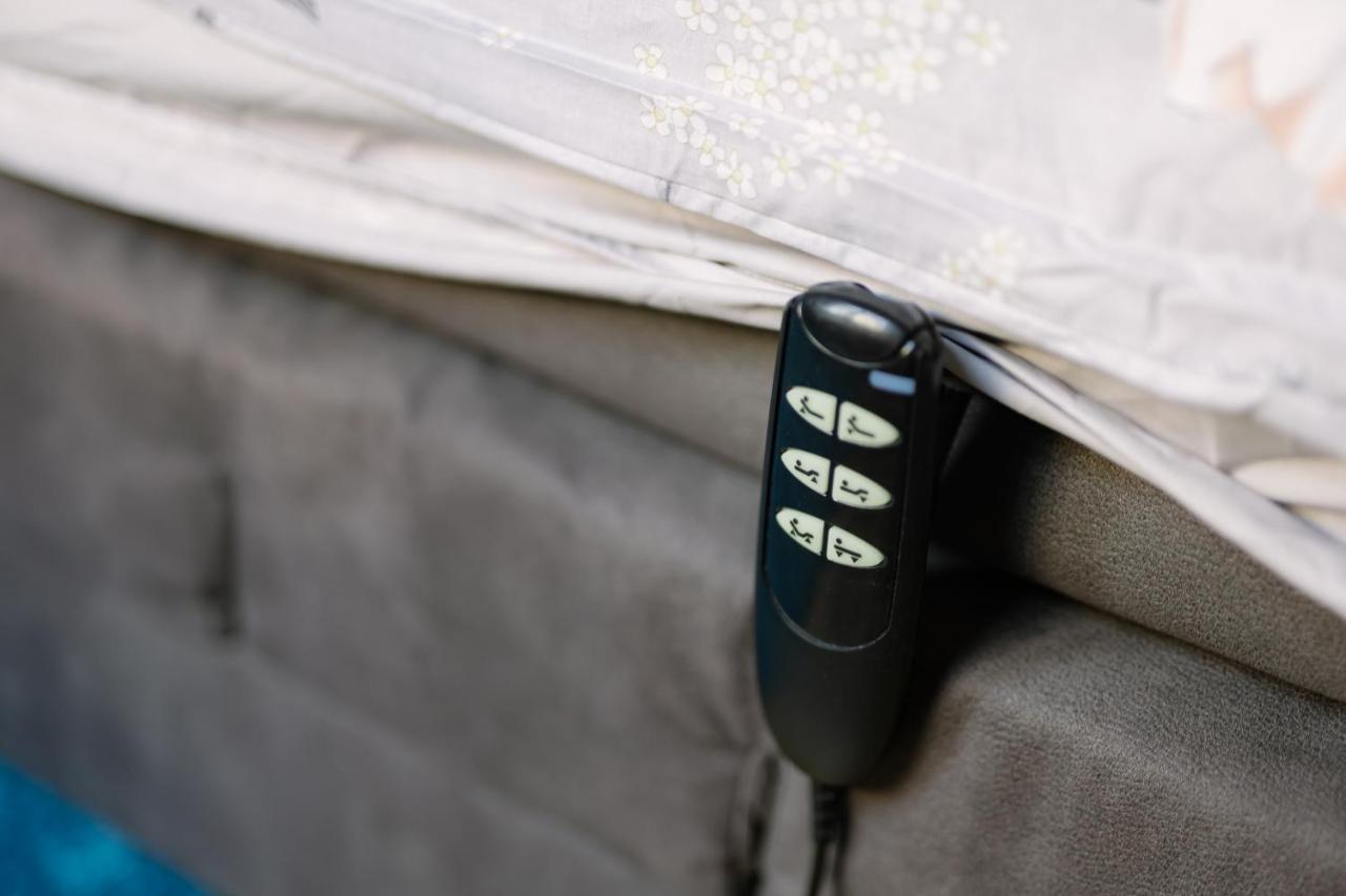 5 Seconds Away From The Main Street, Free Secured Parking Apartment София Екстериор снимка