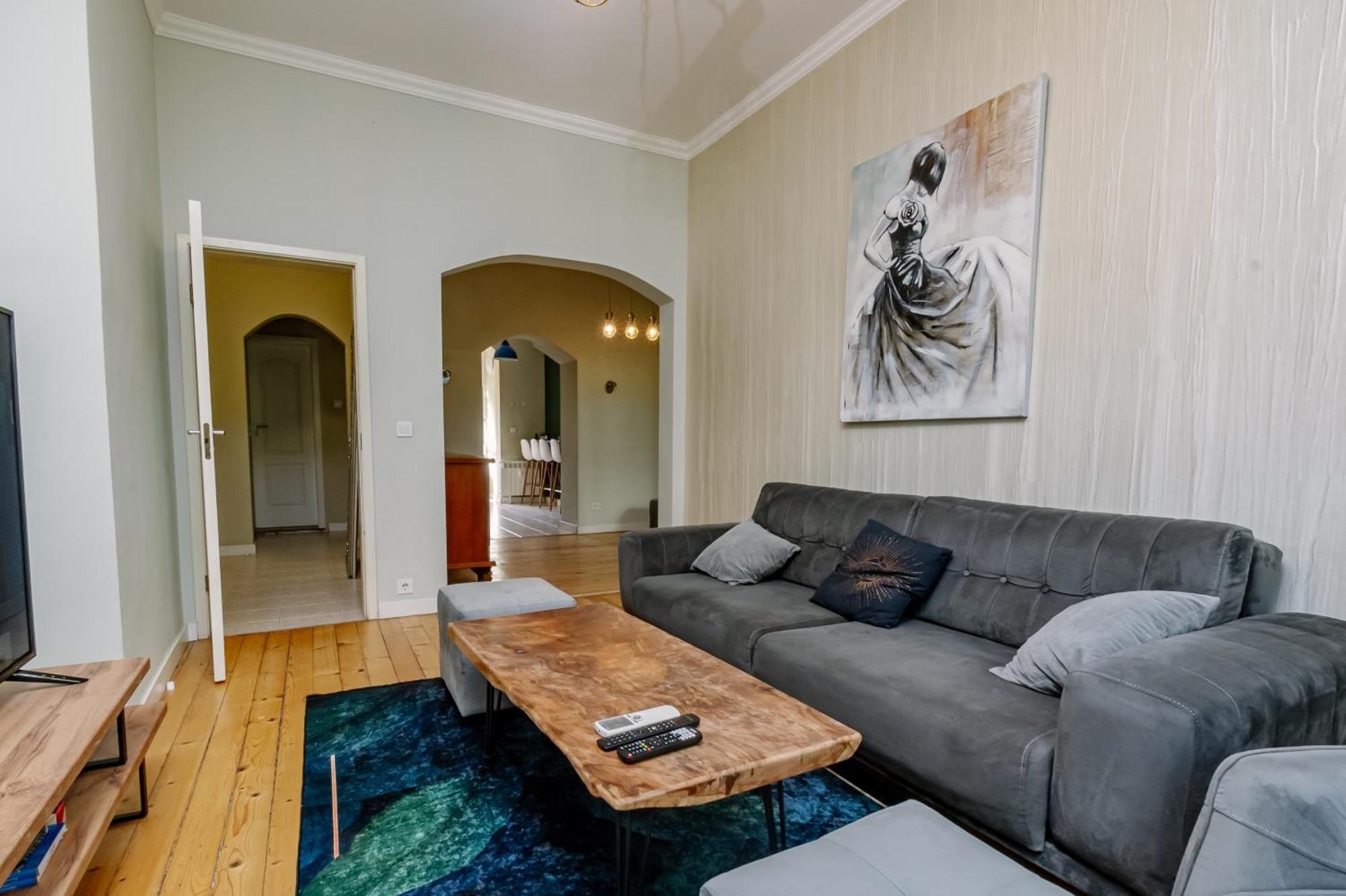5 Seconds Away From The Main Street, Free Secured Parking Apartment София Екстериор снимка