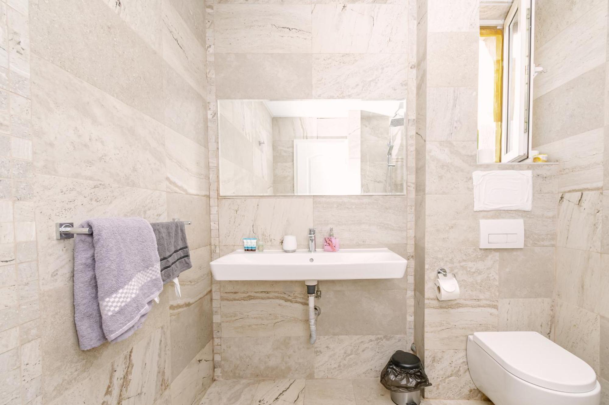 5 Seconds Away From The Main Street, Free Secured Parking Apartment София Екстериор снимка