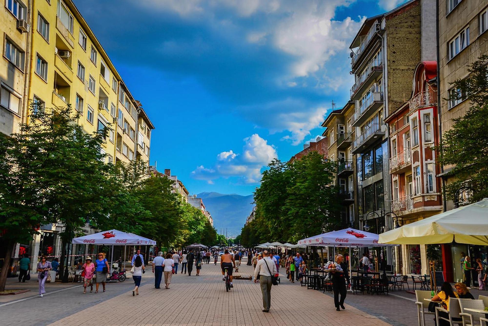 5 Seconds Away From The Main Street, Free Secured Parking Apartment София Екстериор снимка